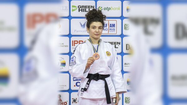 Мадина Таймазова завоевала бронзовую награду в категории 70 кг - Sputnik Хуссар Ирыстон
