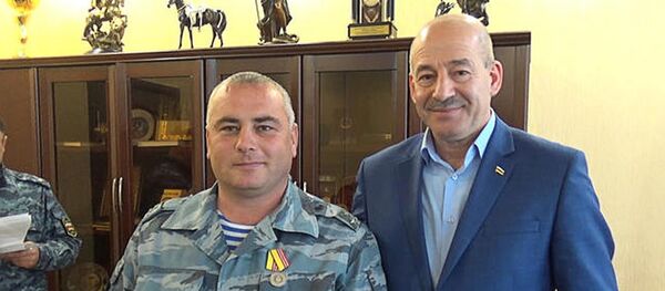 Игорь Наниев наградил личный состав МВД медалями силовых структур республики - Sputnik Южная Осетия