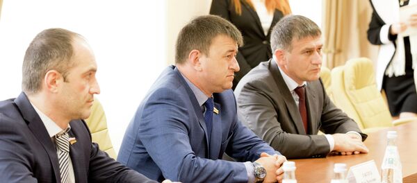 Депутаты Госдумы РФ прибыли в Южную Осетию Депутаты Госдумы РФ прибыли в Южную Осетию - Sputnik Южная Осетия