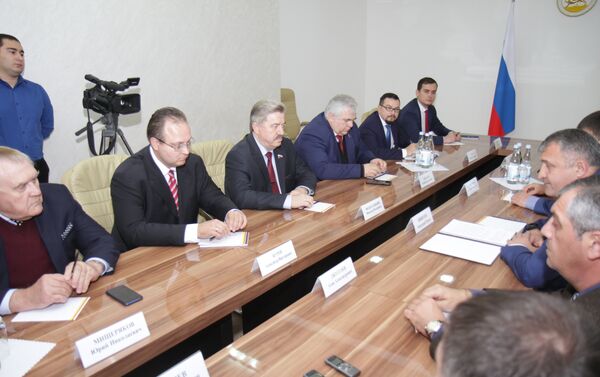 Встреча президента РЮО с депутатами Госдумы РФ - Sputnik Южная Осетия