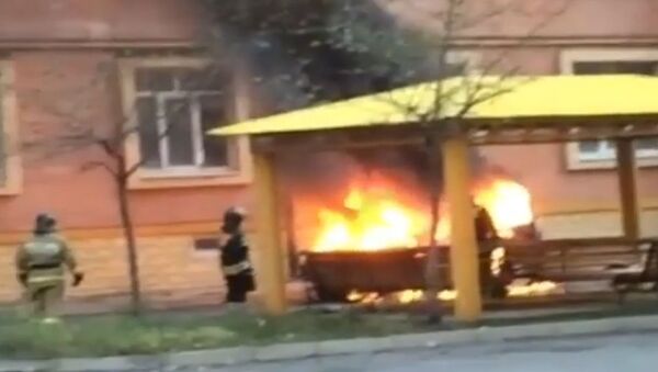 Автомобиль загорелся во Владикавказе - Sputnik Южная Осетия
