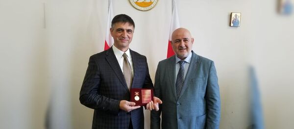 Дмитрий Медоев принял Главу Официального Представительства РЮО в Приднестровской Молдавской Республике В.В. Янковского Дмитрий Медоев принял Главу Официального Представительства РЮО в Приднестровской Молдавской Республике В.В. Янковского - Sputnik Южная Осетия