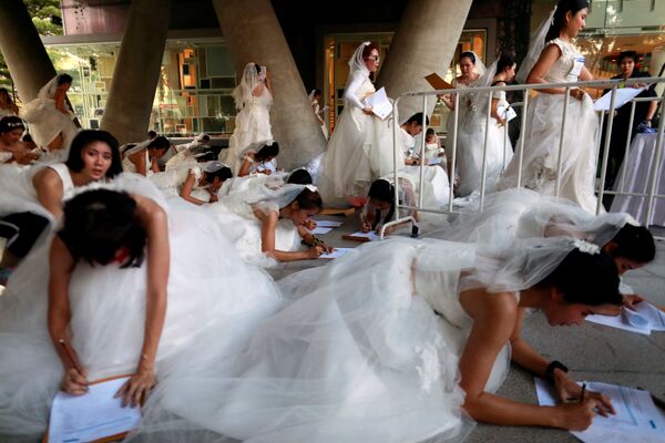 Забег невест в Таиланде - Sputnik Южная Осетия