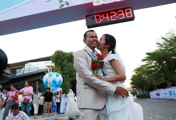 Финалисты Забега невест в Бангкоке, Таиланд - Sputnik Южная Осетия