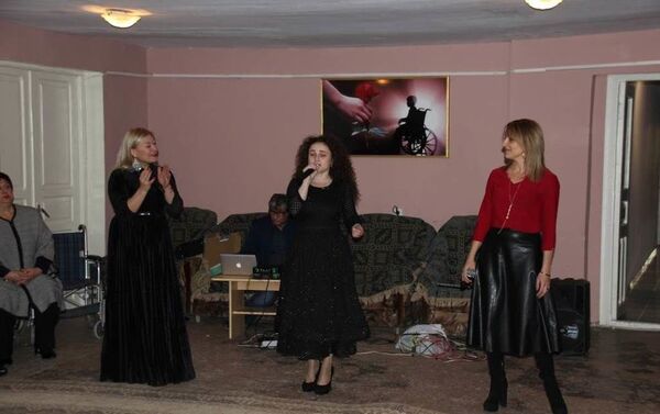 Праздничный концерт в Цхинвальском доме престарелых и инвалидов Забота  - Sputnik Южная Осетия