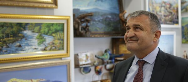 Хуссар Иры президент балӕвар кодта ныв арт-галерейӕн Allon - Sputnik Хуссар Ирыстон