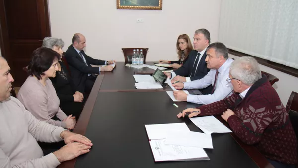 Прием граждан у президента РЮО А.И. Бибилова