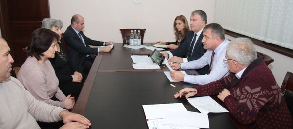 Прием граждан у президента РЮО А.И. Бибилова Прием граждан у президента РЮО А.И. Бибилова - Sputnik Южная Осетия