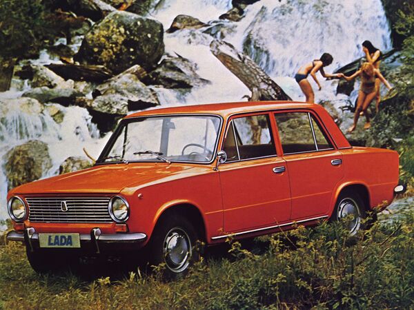 Реклама советского автомобиля Lada 1200 - Sputnik Южная Осетия