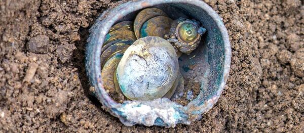 В Израиле нашли золотые монеты времен Крестовых походов В Израиле нашли золотые монеты времен Крестовых походов - Sputnik Южная Осетия