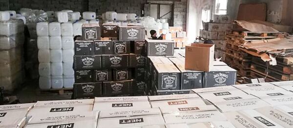 В Беслане пресечена деятельность трех нелегальных площадок по производству и обороту алкогольной продукции В Беслане пресечена деятельность трех нелегальных площадок по производству и обороту алкогольной продукции - Sputnik Южная Осетия