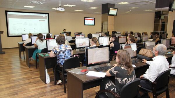 Учителя Южной Осетии проходят курсы повышения квалификации по русскому языку - Sputnik Южная Осетия