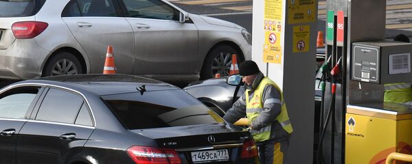 Рост цен на бензин в России Рост цен на бензин в России - Sputnik Южная Осетия