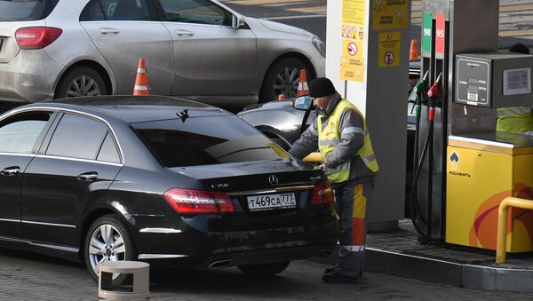Рост цен на бензин в России - Sputnik Южная Осетия