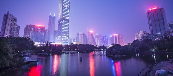 Китайский город Шэньчжень в сумерках - Sputnik Южная Осетия