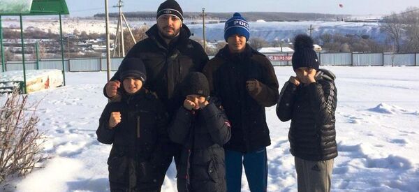 Цхинвайлаг боксертæ Липецкы - Sputnik Хуссар Ирыстон