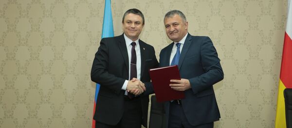 Южная Осетия и ЛНР подписали Договор о дружбе, сотрудничестве и взаимной помощи Южная Осетия и ЛНР подписали Договор о дружбе, сотрудничестве и взаимной помощи - Sputnik Южная Осетия