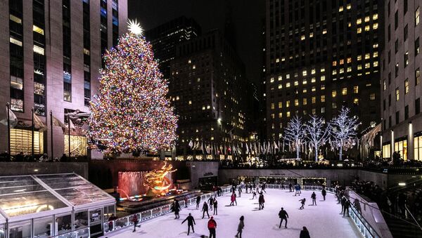 Рождественская ель в Рокфеллеровском центре в Нью-Йорке - Sputnik Южная Осетия