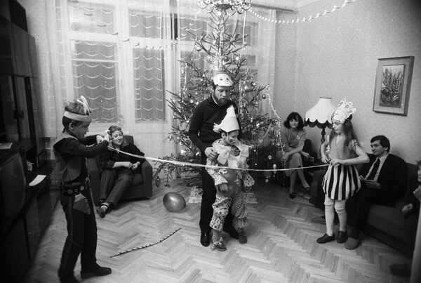 Встреча Нового года в одной из московских семей. 1987 год - Sputnik Южная Осетия