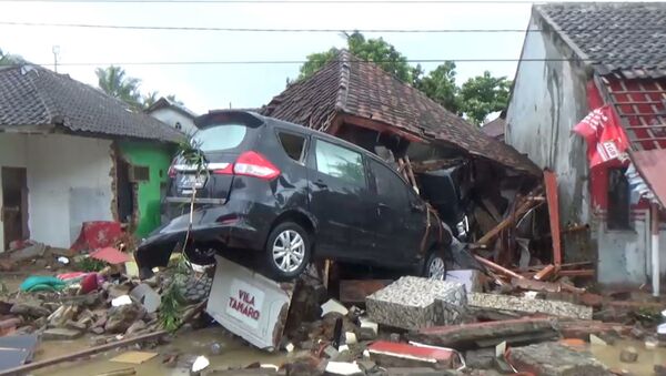 Последствия цунами в Индонезии: разрушенные города и сотни жертв - Sputnik Южная Осетия