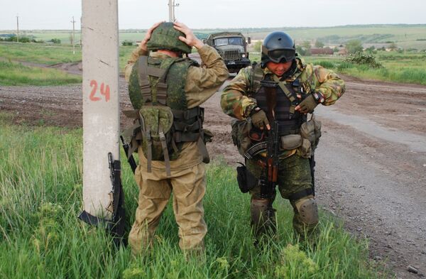 Батальонная разведка ополчения ДНР в районе поселка Широкино - Sputnik Южная Осетия