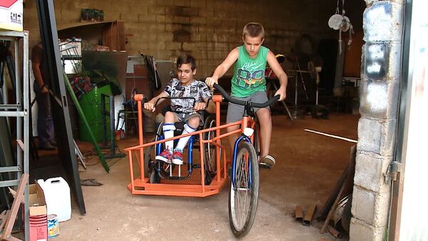 Кузнец из Аргентины смастерил велосипед с инвалидной коляской - Sputnik Южная Осетия