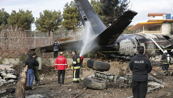 В Иране 15 человек погибли при крушении грузового самолета - Sputnik Южная Осетия