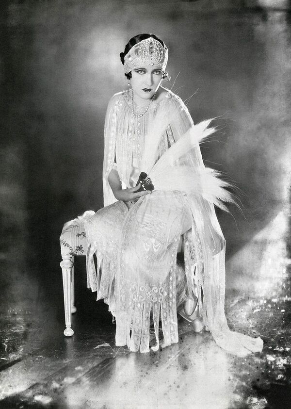 Американская актриса немого кино Глория Свенсон, 1921 год - Sputnik Южная Осетия