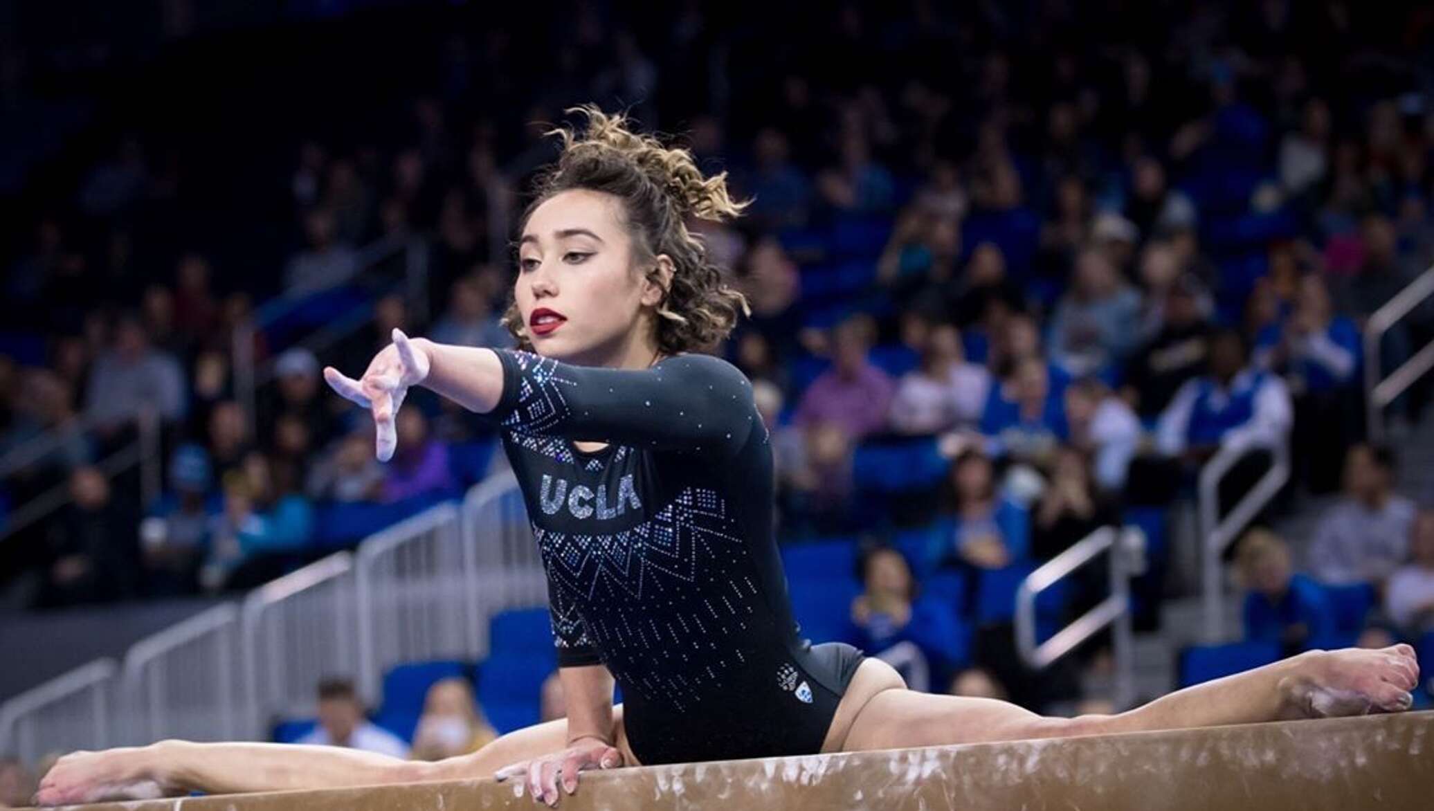 Кейтлин Охаши. Американская гимнастка Кейтлин Охаши. Katelyn Ohashi фото.