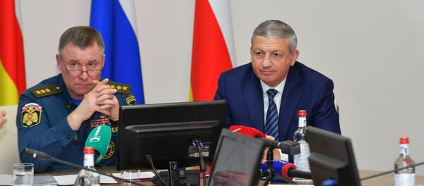 УФ УУМ-ы сæргълæууæг Евгений Зиничев æмæ Цæгат Ирыстоны сæргълæууæг Битарты  Вячеслав УФ УУМ-ы сæргълæууæг Евгений Зиничев æмæ Цæгат Ирыстоны сæргълæууæг Битарты  Вячеслав - Sputnik Хуссар Ирыстон