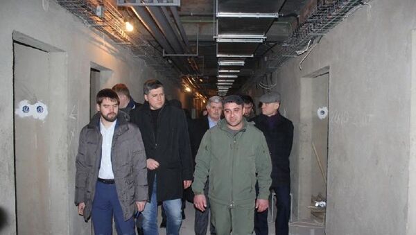Делегация Минкавказа РФ посетила роддом в Цхинвале - Sputnik Южная Осетия
