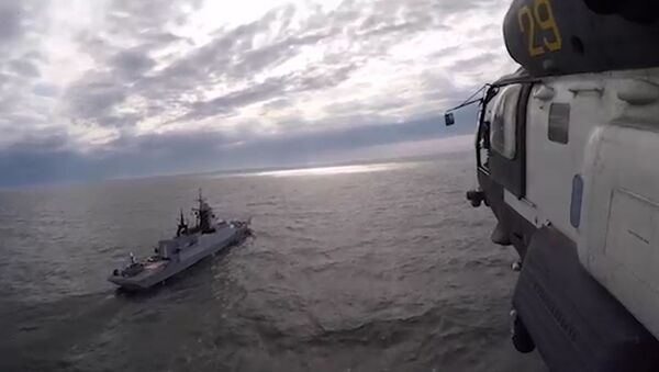 Вслепую: кадры посадки Ка-27 на палубу в открытом море - Sputnik Южная Осетия