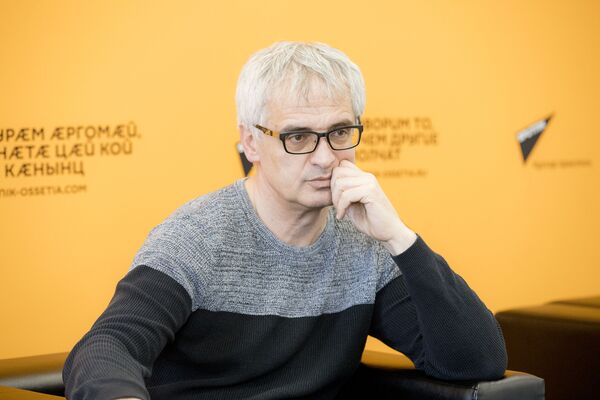 Тамерлан Дзудцов о Фатиме, Нафи и Кавказском доме Тамерлан Дзудцов о Фатиме, Нафи и Кавказском доме - Sputnik Южная Осетия