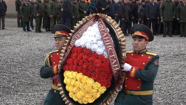В Цхинвале чествовали воинов-интернационалистов: кадры с митинга - Sputnik Южная Осетия