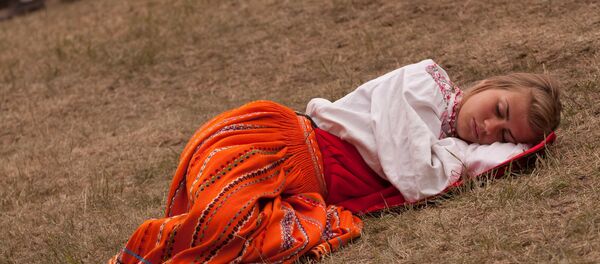 Спящая девушка Спящая девушка - Sputnik Южная Осетия