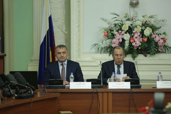 Дипломатическая победа: Бибилов о роли Виталия Чуркина в судьбе Южной Осетии Дипломатическая победа: Бибилов о роли Виталия Чуркина в судьбе Южной Осетии - Sputnik Южная Осетия