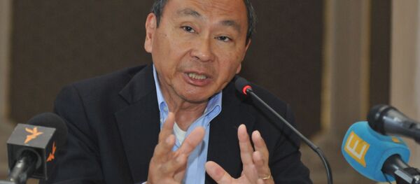 Американский философ, политолог, политический экономист Фрэнсис Фукуяма во время пресс-конференции во Львове. Американский философ, политолог, политический экономист Фрэнсис Фукуяма во время пресс-конференции во Львове. - Sputnik Южная Осетия