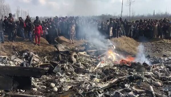 Кадры с места падения самолетов ВВС Индии, сбитых Пакистаном - Sputnik Южная Осетия