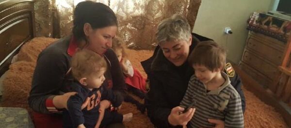 Сотрудники по делам несовершеннолетних провели профилактические беседы Сотрудники по делам несовершеннолетних провели профилактические беседы - Sputnik Южная Осетия