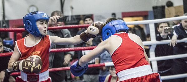 Спарринги в школе бокса - Sputnik Южная Осетия