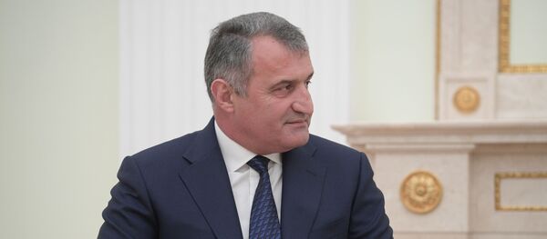 Президент РФ В. Путин встретился с президентом Южной Осетии А. Бибиловым - Sputnik Южная Осетия