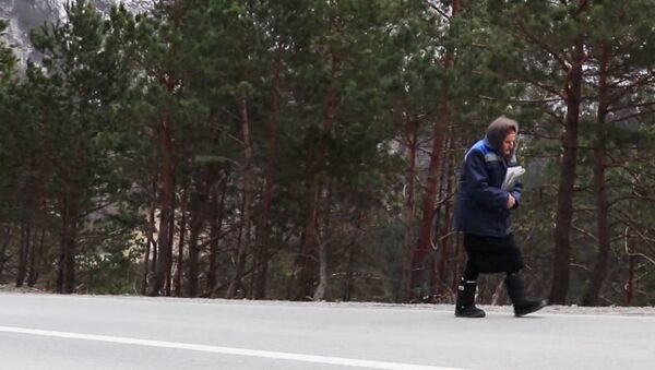 Устаю, но не совсем. Женщина-почтальон в 83 года проходит пешком по 48 км - Sputnik Южная Осетия