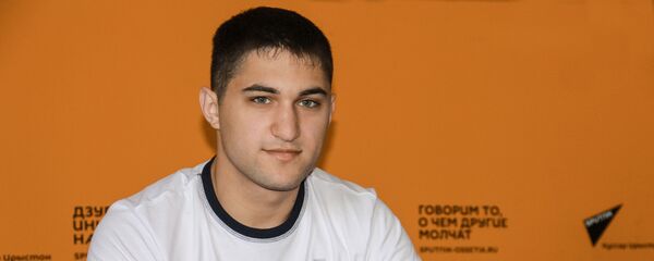 Сослан Гассиев-чемпион Европы и Мира по армлеслингу - Sputnik Хуссар Ирыстон