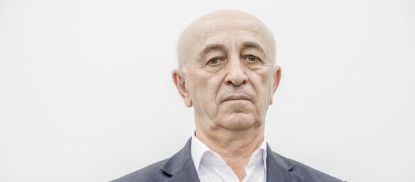 Цхинвалы скъола-интернаты директоры схорзӕхджын кодтой парламенты Кады грамотӕйӕ Цхинвалы скъола-интернаты директоры схорзӕхджын кодтой парламенты Кады грамотӕйӕ - Sputnik Хуссар Ирыстон