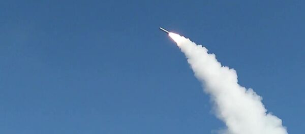 На полигоне в Астраханской области проведен боевой пуск ракеты из комплекса Искандер-М На полигоне в Астраханской области проведен боевой пуск ракеты из комплекса Искандер-М - Sputnik Южная Осетия