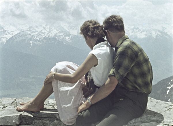 Кадр из документального фильма Гвоздики нужны влюбленным. 1964 год - Sputnik Южная Осетия