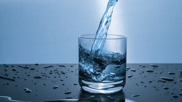 Главное - выпивать достаточно воды - Sputnik Южная Осетия