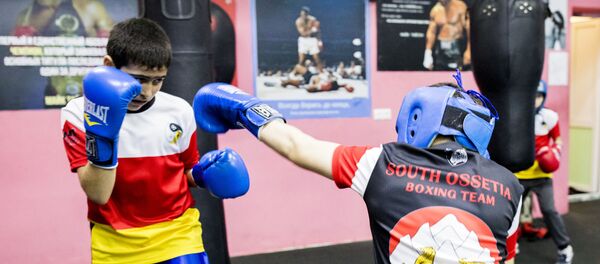 Воспитанники школы бокса Цхинвала Воспитанники школы бокса Цхинвала - Sputnik Южная Осетия
