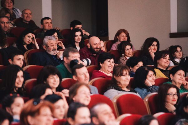 Международный день театра в Цхинвале: фоторепортаж - Sputnik Южная Осетия