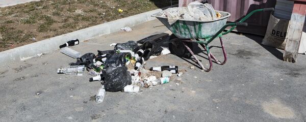 Мусор в новом микрорайоне Цхинвала - Sputnik Южная Осетия